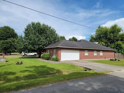 205 Merritt St, Mont Belvieu, TX 77535