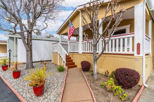 8108 B St, Windsor CA  95492-9321 exterior