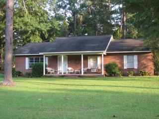 2651 Dilmore Rd, Cottondale, FL 32431-7505