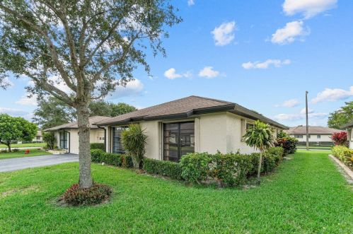 4820 Equestrian Cir, Boynton Beach, FL 33436-4305