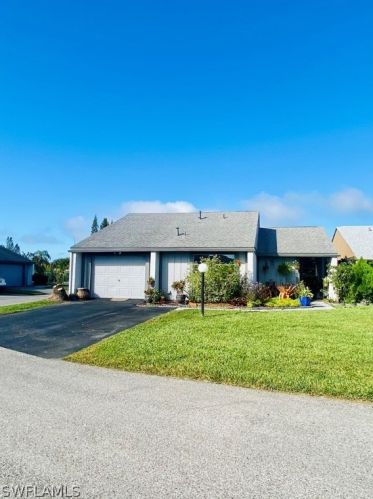 18401 Orangecrest Ct, Lehigh Acres, FL 33936-5948