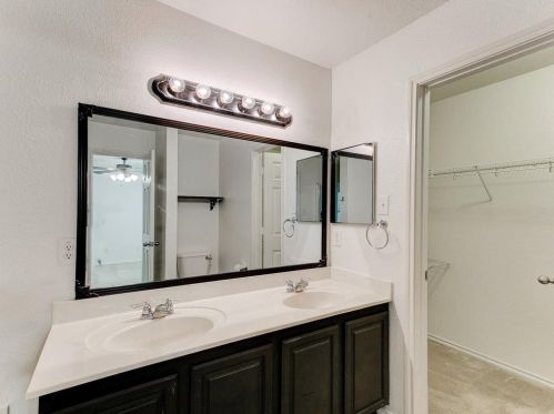 2617 Tuscan View Dr, Fort Worth TX  76131-5125 exterior