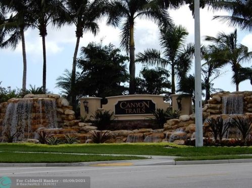 8275 Triana Point Ave, Boynton Beach, FL 33473-4941