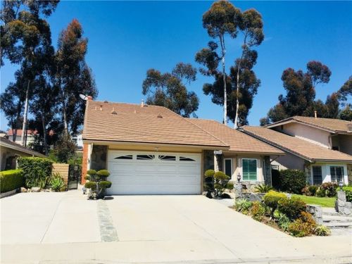 2113 Seaview Dr, Fullerton, CA 92833-1225
