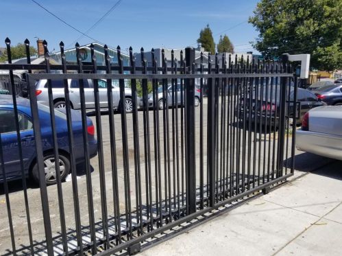 7129 Halliday Ave, Oakland, CA 94605-2363