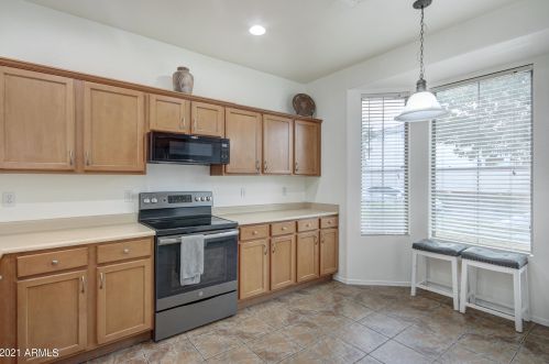 7429 19th St, Phoenix AZ  85042-5795 exterior