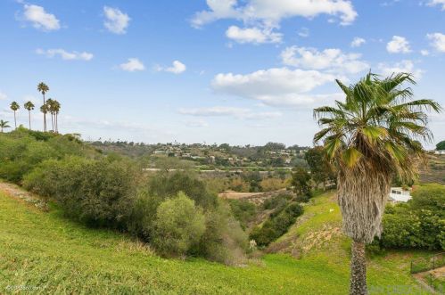 3610 Gaylord Ct, San Diego, CA 92117-1023