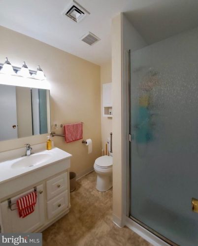 32 Mckinley Ave, Blenheim NJ  08012-5318 exterior