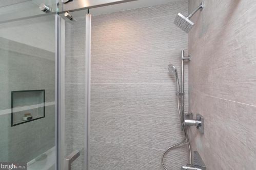 2037 Locust St, Philadelphia PA  19103-5613 exterior