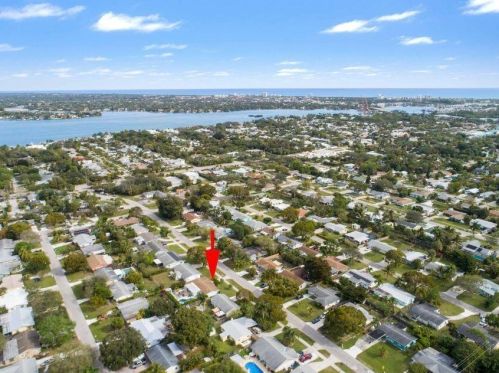 413 Philadelphia Dr, Jupiter FL  33458-4245 exterior