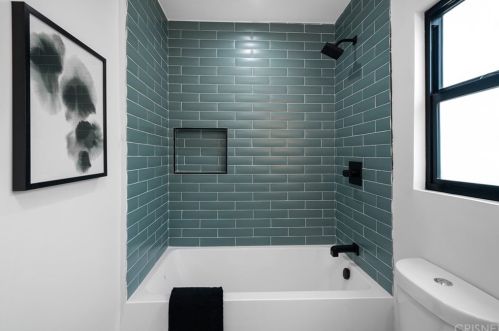 4070 Bakman Ave, North Hollywood CA  91602-3302 exterior