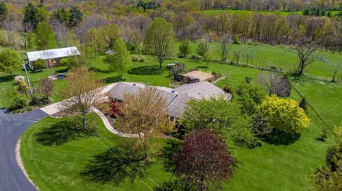 2306 Wesley Chapel Rd, Zanesville OH  43701-9334 exterior