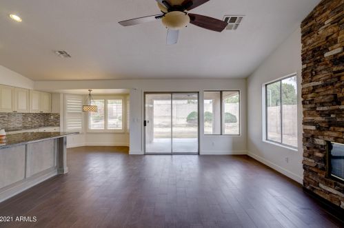 6960 Villa Hermosa, Glendale AZ  85310-5857 exterior