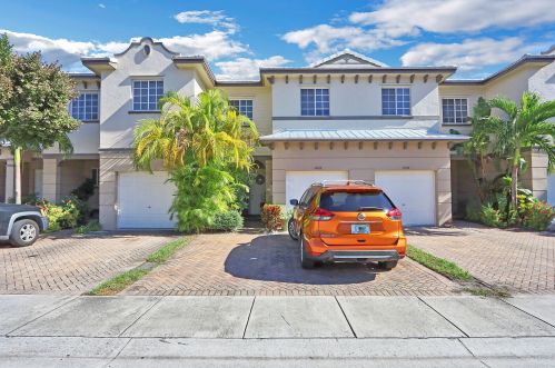 1408 Lucaya Dr, West Palm Beach, FL 33404-6453
