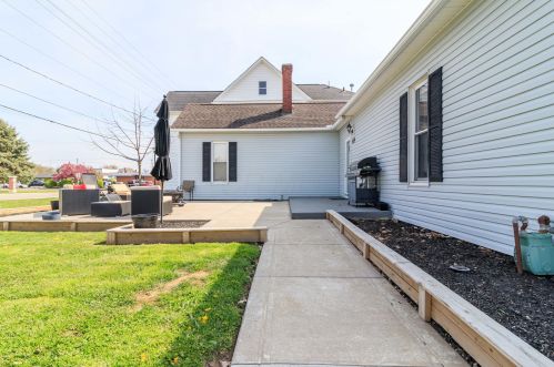 115 High St, Hebron OH  43025-9038 exterior