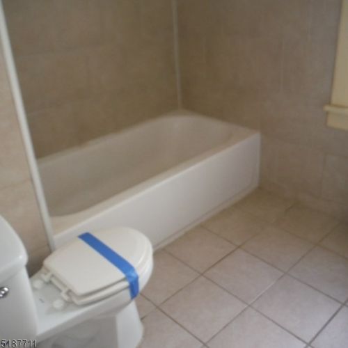 708 Chestnut St, Roselle NJ  07203-1948 exterior