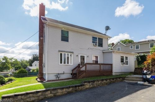 5 Scalza Ln, Lincoln Park, NJ 07035-2019
