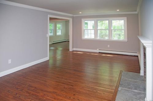 49 Webster Rd, Ridgefield, CT 06877-4307