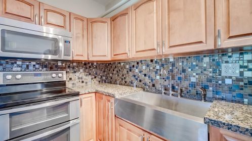 6807 Brookline Dr, Hialeah, FL 33015-2443