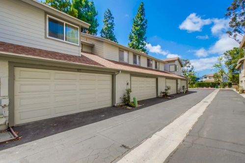 3275 Old Bridgeport Way, San Diego CA  92111-7733 exterior