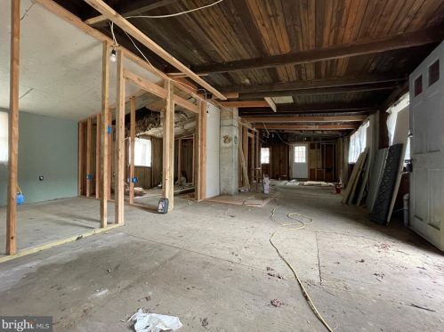 211 Palm Ave, Browns Mills NJ  08015-4128 exterior