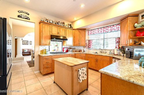300 Michaels Ranch Dr, Sedona AZ 86336-9526 exterior