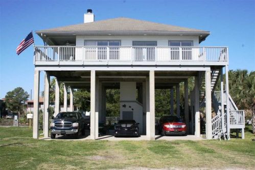 60 Sunrise Ln, Ochlockonee Bay, FL 32346-2721