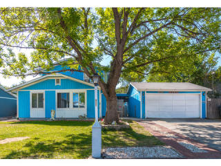 1048 Ponderosa Cir, Longmont, CO 80504-3942