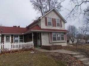 800 23rd Ave, Clinton, IA 52732-2112