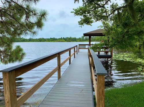 100 Northshore Cir, Casselberry FL  32707-3324 exterior