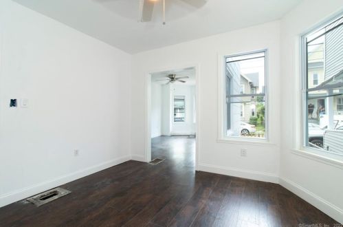 125 Denver Ave, Bridgeport CT  06605-1903 exterior