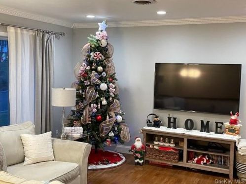 16 Locust Dr, Thiells NY  10984-1405 exterior