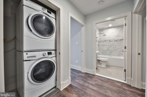 1320 Franklin St, Philadelphia PA 19122-4326 exterior