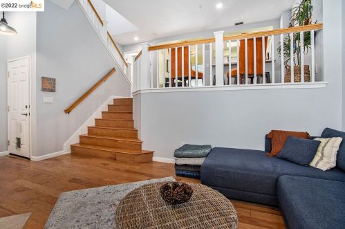 254 E St, Benicia CA  94510-3274 exterior