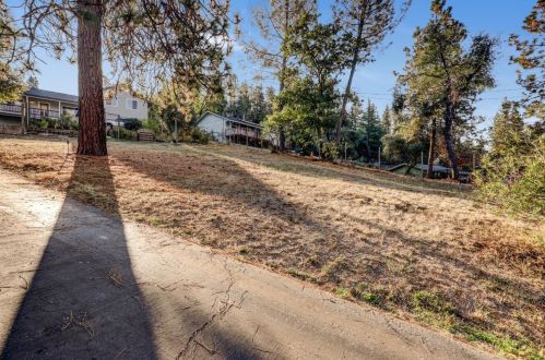 17155 Oscar Dr, Grass Valley CA  95949-7220 exterior