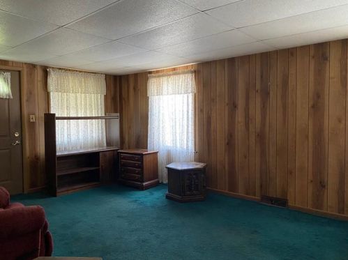 2007 Stanton Ave, New Castle PA  16101-5221 exterior