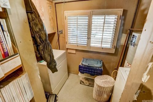 725 Stanford Ave, South Lake Tahoe CA  96150-2417 exterior