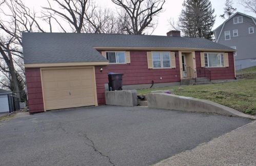 88 Russwin Rd, New Britain, CT 06053-3817