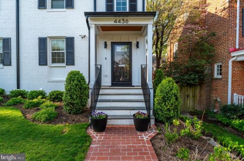 4436 Burlington Pl, Washington, DC 20016-4422