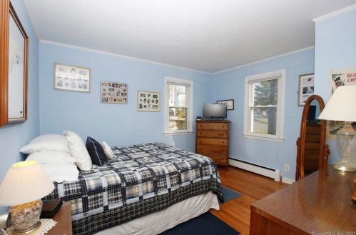 12 Whitlock Ave, Bethel CT  06801-2837 exterior