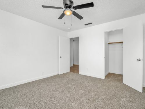 855 Mount Whitney Ave, Laton CA  93242-9724 exterior