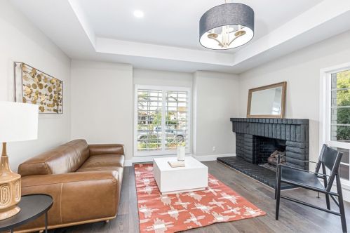 1213 Via Mil Cumbres, Solana Beach CA  92075-1726 exterior