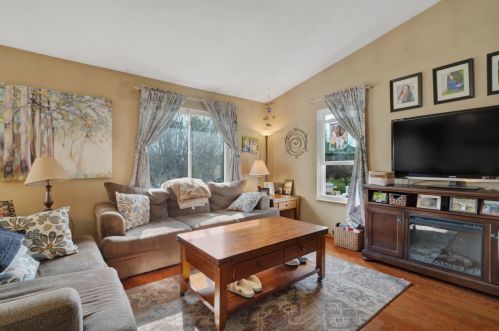 507 Foxmead Dr, Waterford, WI 53185-4509