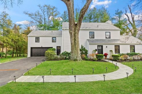 22 Paddington Rd, Scarsdale, NY 10583-2322