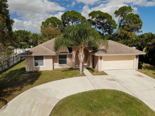 1325 California Blvd, Fort Pierce, FL 34953-1730