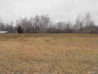 1684 Creek Rd, Burt, NY 14028-9601