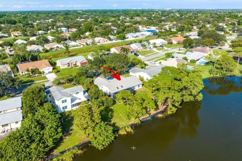 4100 10th St, Delray Beach FL  33445-1931 exterior