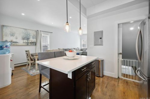 33 8th Ave, Mount Vernon NY  10550-1965 exterior