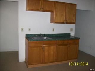 431 Poplar St, Bridgeport, CT 06605-1645