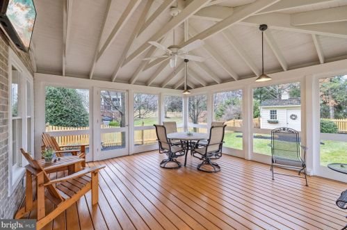 602 Meade Dr, Leesburg, VA 20175-5012